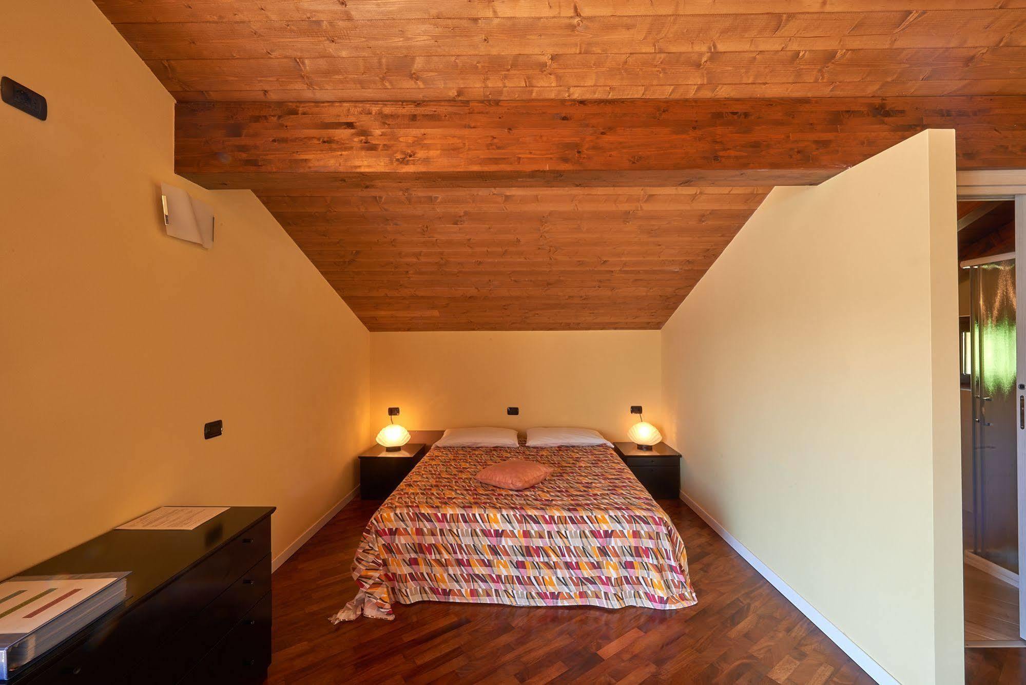 B&B-Foresteria Casa Della Musica Lake Como Mandello del Lario Zewnętrze zdjęcie
